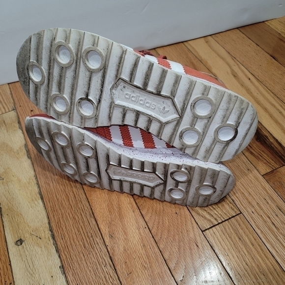 Adidas Tubular Trainers with Speckled Sole - Picture 6 of 7